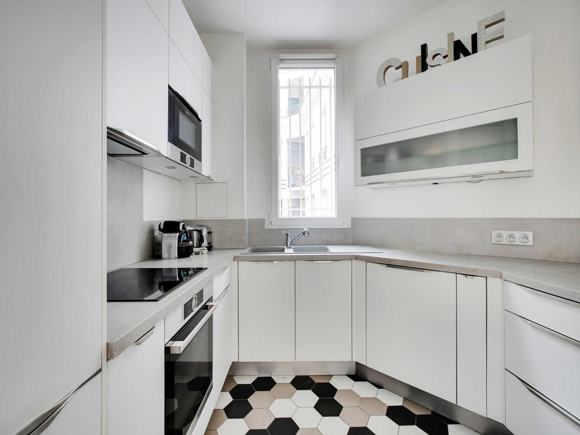 Sophisticated Appt 4 Bdr 8p - 17e Porte D'asnieres Parijs