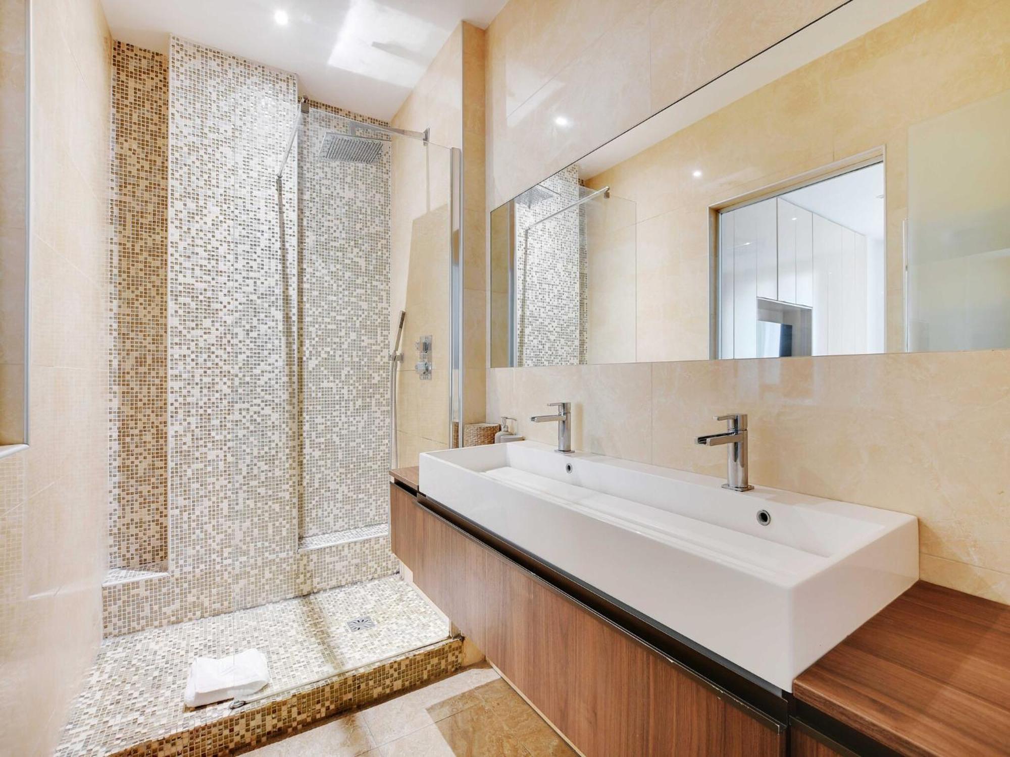 Sophisticated Appt 4 Bdr 8p - 17e Porte D'asnieres * Parijs